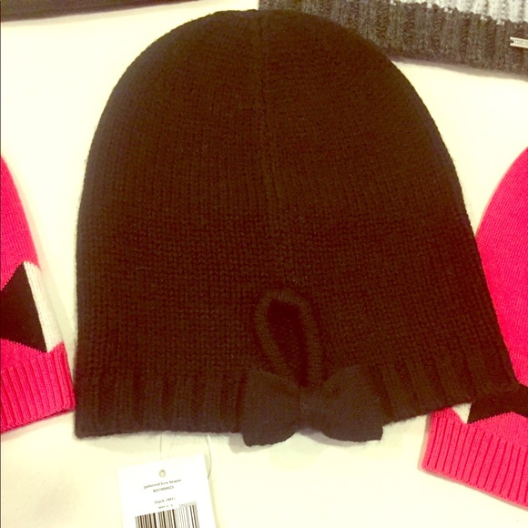 Black knit Kate Spade Hat with center bow! NWT - Picture 1 of 2